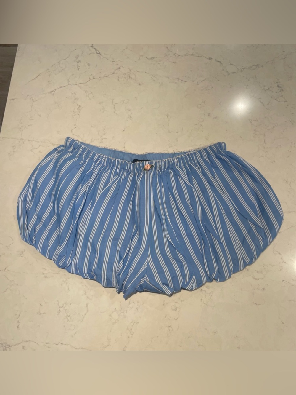 Zara Mini Shorts - Picture 2 of 2